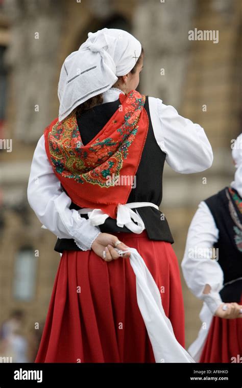 basque traditional dress.